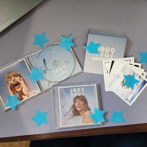 Crystal Skies Blue 1989 (Taylor’s Version) CD with vault pictures.